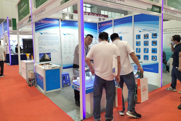 麦瑞斯软连接展位